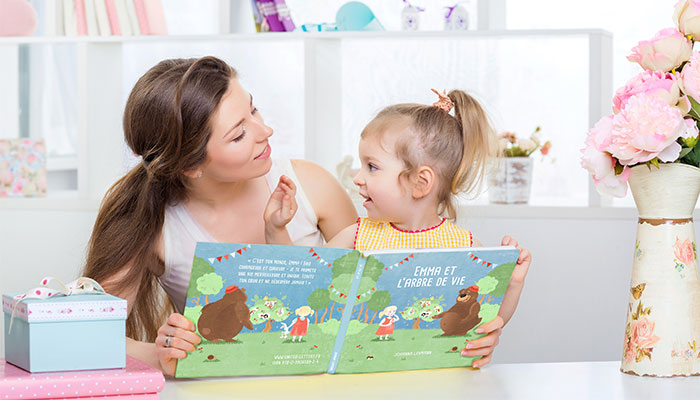 personalisiertes Kinderbuch Mutter liest mit Tochter